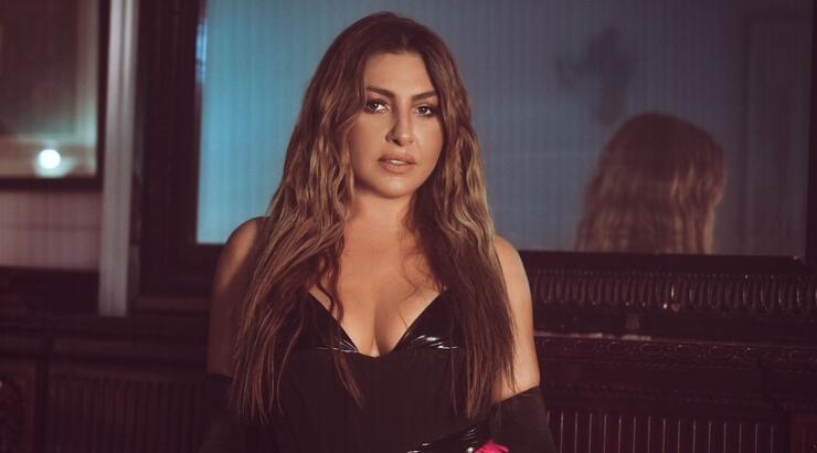 Μεγάλη έκπληξη: Η Έλενα Παπαρίζου θα τραγουδήσει στη σκηνή της Eurovision;