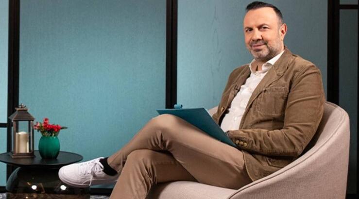 Τάσος Τρύφωνος: Η φωτογραφία που βρήκε με τη μαμά του και δεν τη θυμόταν [εικόνα]