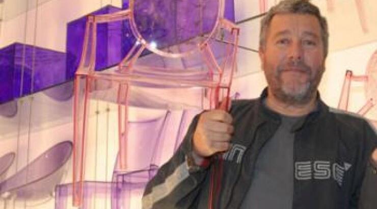 H Louis Ghost γιορτάζει