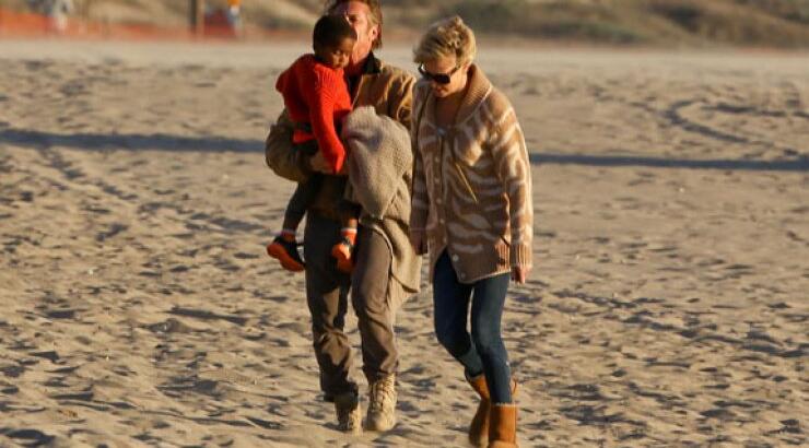 Νέες φωτογραφίες από τον έρωτα Charlize Theron-Sean Penn