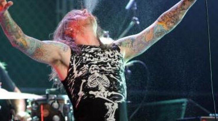 Έλληνας τραγουδιστής πλήρωσε για να σκοτώσουν τη γυναίκα του