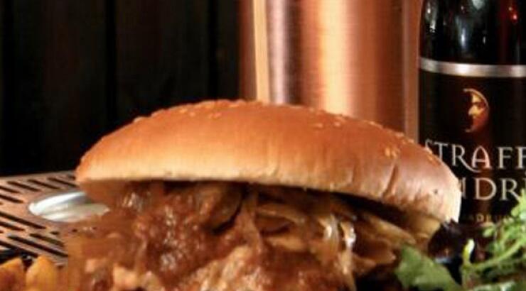 Πού θα φας peanut burger στη Λευκωσία