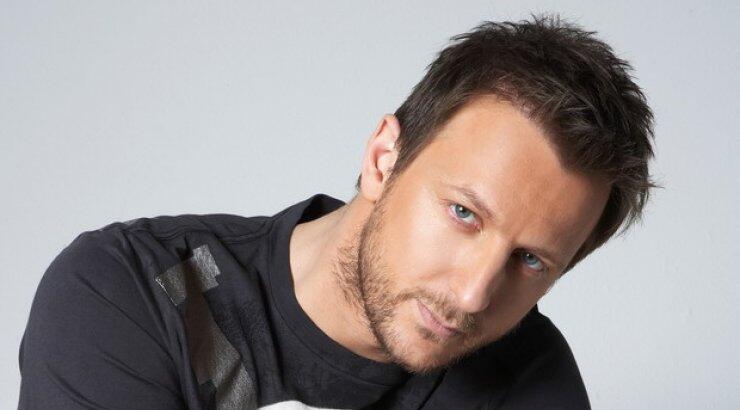 Δύσκολες ώρες για τον Κώστα Καραφώτη