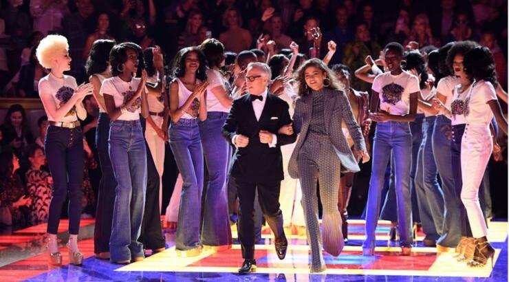 Ο Tommy Hilfiger φέρνει το TOMMYNOW πίσω στη Νέα Υόρκη