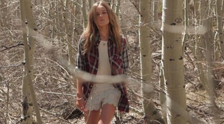 Η Kate Bosworth σχεδιάζει για το Topshop