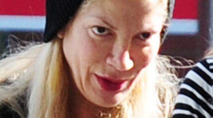 Δείτε την ηθοποιό Tori Spelling χωρίς ίχνος μακιγιάζ