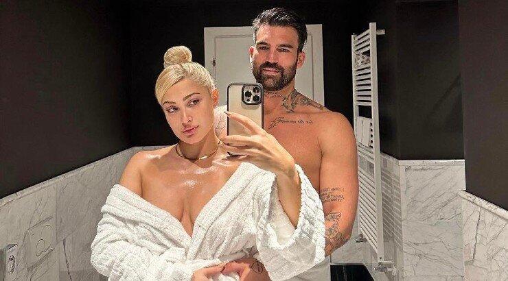 Ιωάννα Τούνη - Δημήτρης Αλεξάνδρου: Η πρώτη οικογενειακή φωτογραφία με τον μπέμπη τους [εικόνα]