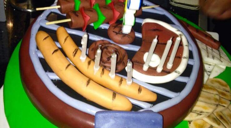 Ποιου επώνυμου Κύπριου ήταν αυτή η τούρτα;