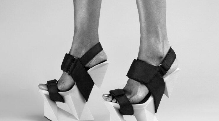 Το παγόβουνο της United Nude