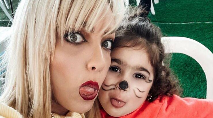 Άντρη Καραντώνη: Τα παιχνίδια μαζί με την Αργυρώ μέσα στην πισίνα του σπιτιού τους [εικόνα & βίντεο]