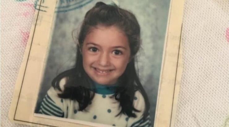 Αναγνωρίζετε ποια Κύπρια πρωταγωνίστρια είναι η εικονιζόμενη μικρούλα;