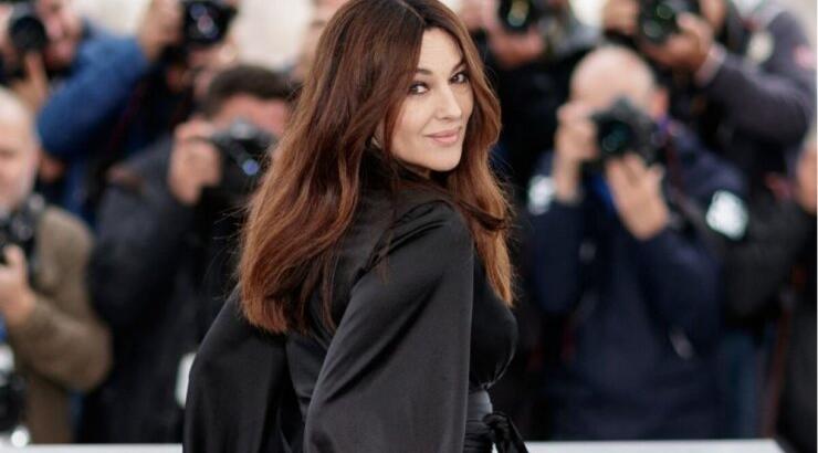 Κύπριος δημοσιογράφος συνάντησε στο αεροδρόμιο την Monica Bellucci και αντάλλαξαν... ματιές [εικόνα & βίντεο]