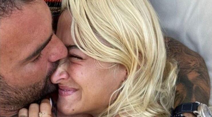 Δημήτρης Αλεξάνδρου: Το ρομαντικό τραγούδι που αφιέρωσε στην εγκυμονούσα Ιωάννα Τούνη [βίντεο]
