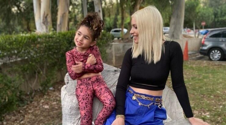 Άντρη Καραντώνη: Γιόρτασε νωρίτερα τα γενέθλια της Αργυρώς, με ένα suprise party στο σπίτι τους [βίντεο]