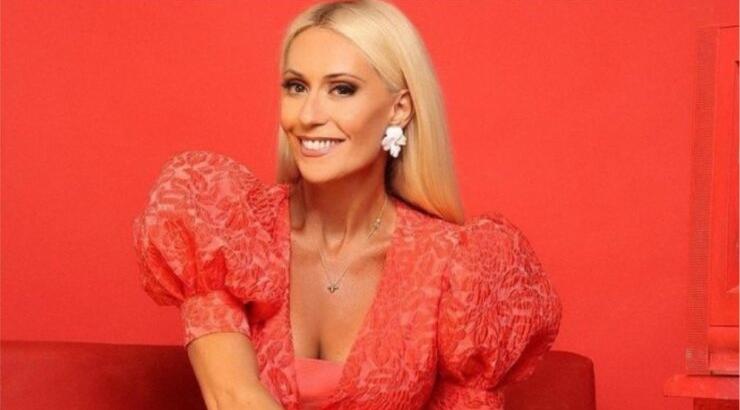 Το "Γεια σου" της Μαρίας Μπακοδήμου στους Κύπριους τηλεθεατές της [βίντεο]