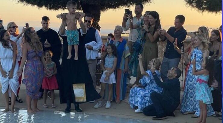 Φωτεινή Αθερίδου: Για ποιο λόγο βάφτισε τον γιο της σε πισίνα;