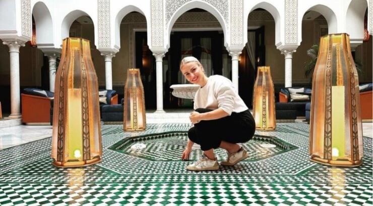 H Έμιλυ Γιολίτη φόρεσε το ίδιο φόρεμα με την Kate Hudson [εικόνες]