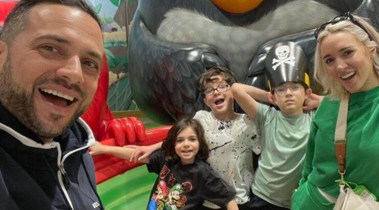 Καλομοίρα: Το φωτογραφικό άλμπουμ με τα παιδιά και τον σύζυγό της στη Νέα Υόρκη [εικόνες]