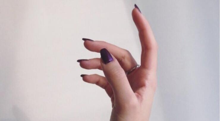 Τα λάθη που κάνουμε με αποτέλεσμα να σπάνε τα νύχια μας πιο εύκολα