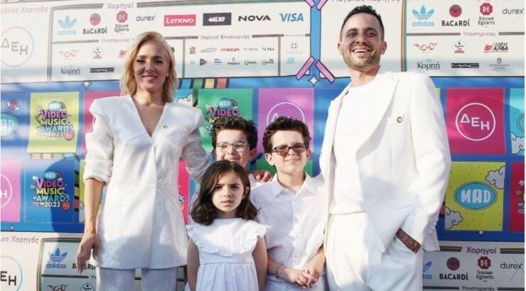 Καλομοίρα: Ο απίστευτος τσακωμός με τον σύζυγό της στο αυτοκίνητο μπροστά στα παιδιά τους [βίντεο]