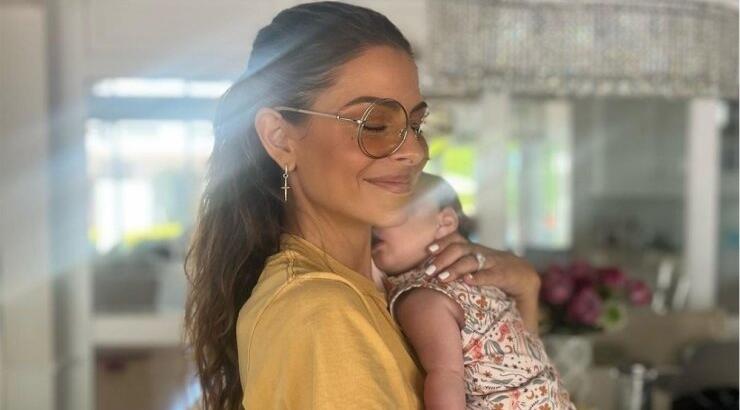 Maria Menounos: Απαθανατίζει την δυο μηνών κόρη της στην αγκαλιά του συζύγου της [βίντεο]