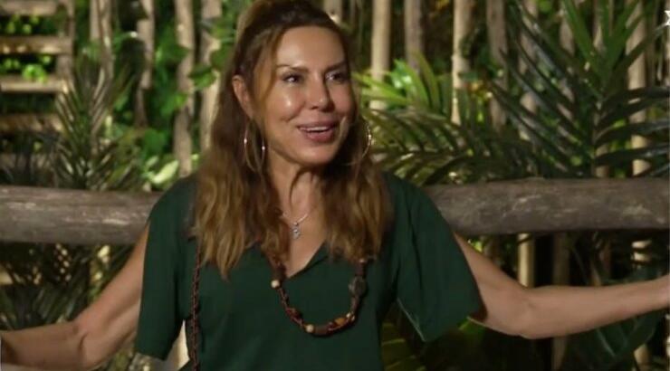 Στέλλα Γεωργιάδου για αρνητικά σχόλια: "Δικό μου πρόσωπο είναι, ό,τι θέλω το κάνω" [βίντεο]