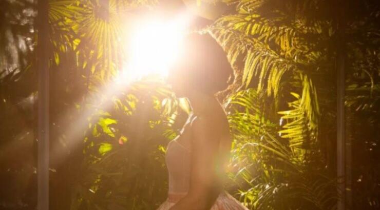 Γνωστή Κύπρια ηθοποιός αποκάλυψε on camera τον θάνατο του πατέρα της [βίντεο]