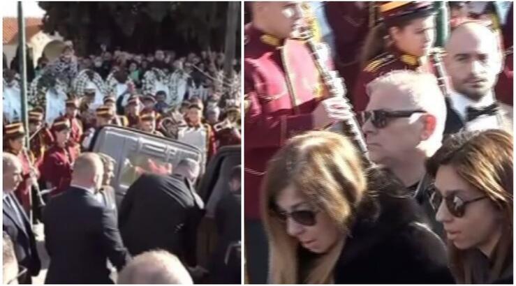 Κηδεία Καρρά: Έφθασε η σορός του - Υποβασταζόμενη η σύζυγός του - Δείτε live [βίντεο]