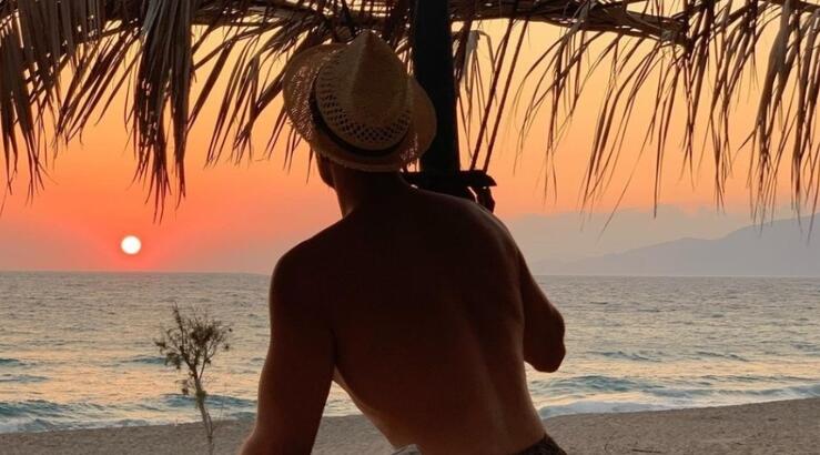 Σοκάρει επώνυμος Έλληνας: "Σταματάνε δίπλα μου, κατεβαίνουν από το αυτοκίνητο και με κάνουν μαύρο στο ξύλο"