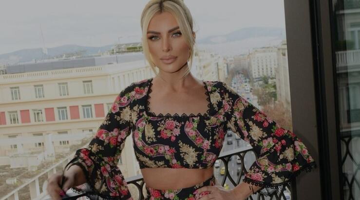 Κατερίνα Καινούργιου: Ανέβασε στα stories της τα φιλιά μεταξύ των Τσαγκρίδη - Μπάρκα με emojis εμετού [εικόνες]