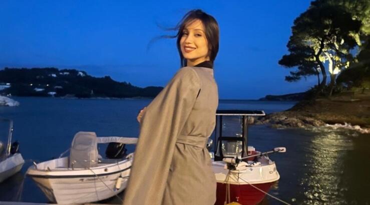  Δήμητρα Βαμβακούση: Δείτε την να θηλάζει την τριών εβδομάδων κόρη της [βίντεο]