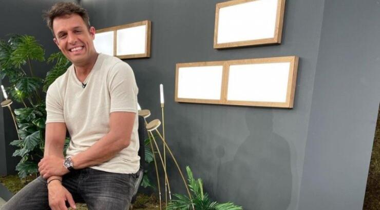 Σάββας Πούμπουρας: Έφτιαξε από τώρα μελομακάρονα μαζί με την μητέρα και την κόρη του [εικόνες]