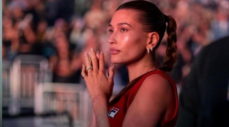 Hailey Bieber: Αποκάλυψε σε ένα βίντεο τι προκάλεσε το μίνι εγκεφαλικό της