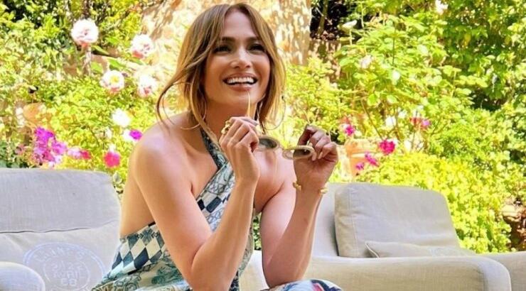 Jennifer Lopez: Το μανικιούρ προς τιμή του Ben Affleck που ταιριάζει με το δαχτυλίδι αρραβώνων της