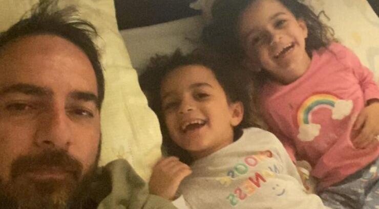 Λώρης Λοϊζίδης: Οι δίδυμες κόρες του έχουν τα γενέθλιά τους και μοιράζεται αδημοσίευτες στιγμές τους [εικόνες]