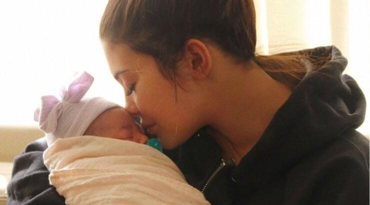 Kylie Jenner: Το ξεχωριστό όνομα που αποφάσισε να δώσει στον νεογέννητο γιο της! [εικόνα]