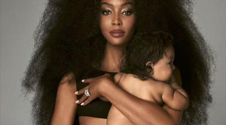 Naomi Campbell: Το νέο post στο instagram αγκαλιά με την κορούλα της είναι αξιολάτρευτο