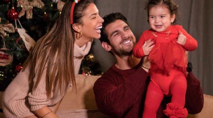 Χατζίδου - Παύλου: Η χαριτωμένη αντίδραση της κόρης τους όταν ακούει τραγούδι της μαμάς της [βίντεο]