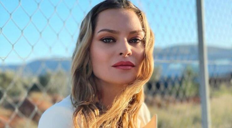 Τέρμα το ξανθό για την Υβόννη Μπόσνιακ - Η αλλαγή που έκανε [εικόνα]