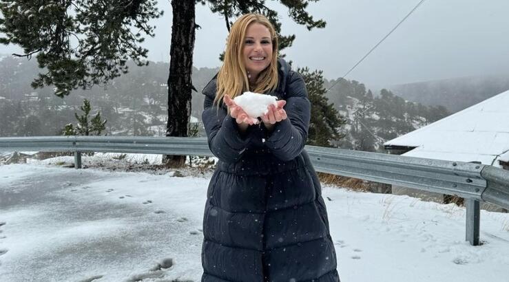 Χριστιάνα Αριστοτέλους: Έπαιξε χιονοπόλεμο με γνωστό Κύπριο youtuber [εικόνες & βίντεο]