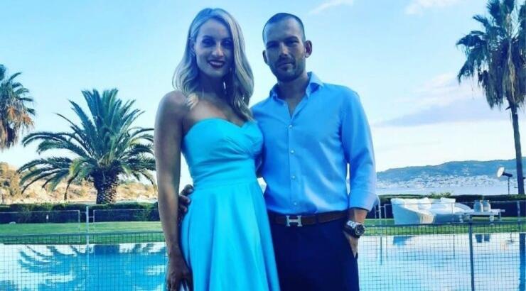 "Έλιωσε" η Ελεονώρα Μελέτη με την εμφάνιση του συζύγου της στην εκπομπή της [βίντεο]