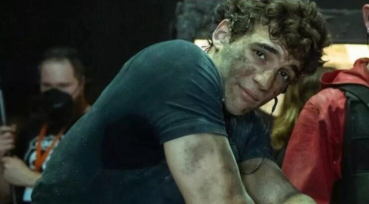 Ξέσπασε φωτιά στο σπίτι του "Ριο" από το "La Casa De Papel" [βίντεο]