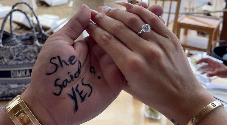 Ευχάριστα νέα! Επώνυμη Ελληνίδα παντρεύεται και μας ξάφνιασε! [εικόνα]