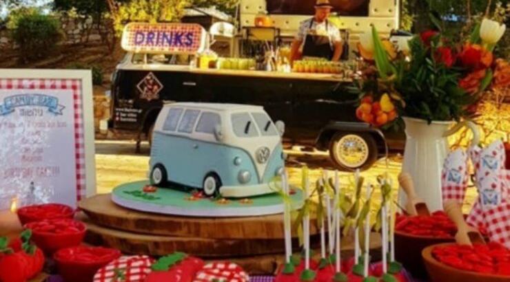 Ζευγάρι της ελληνικής showbiz βάφτισε τον δυο ετών γιο του! [εικόνες]