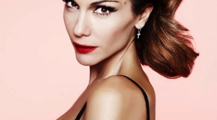 Απίστευτο: Το facebook ανακοίνωσε τη βάφτιση του 8χρονου γιου της Δέσποινας Βανδή