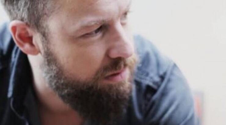 Γιάννης Βαρδής: “Χτύπησε” τατουάζ το πρόσωπο του πατέρα του!