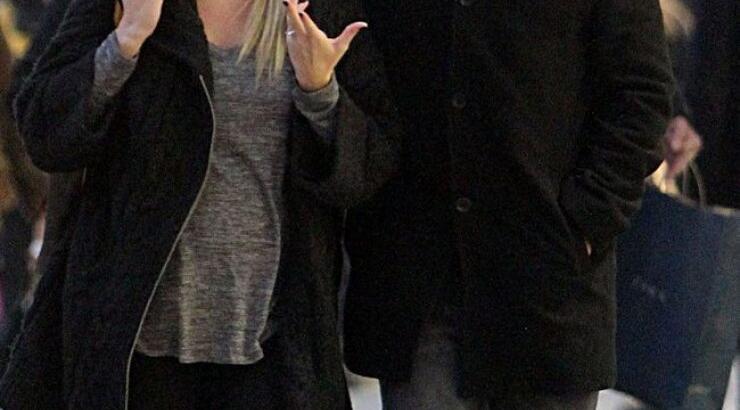 Γιάννης Βαρδής: Η πιο τρυφερή φωτογράφηση με την εγκυμονούσα σύζυγό του λίγες μέρες πριν υποδεχθούν το μωράκι τους!