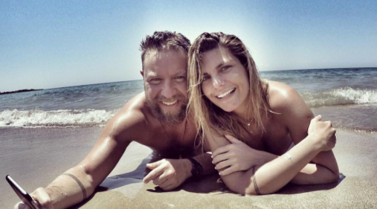 Γιάννης Βαρδής – Νατάσα Σκαφίδα: Δείτε για πρώτη φορά το πρόσωπο της κορούλας τους!