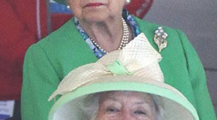 Το βλέμμα οργής της βασίλισσας Ελισάβετ 