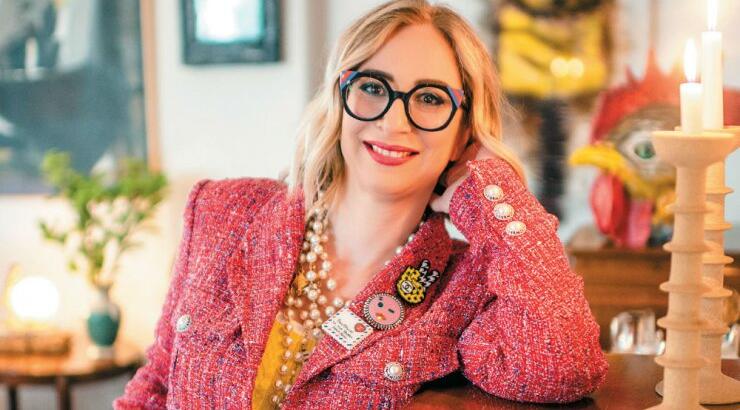 Στο σπίτι της ιδιοκτήτριας της Tiffany Boutique, Βέρας Λυσιώτη